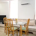 Lejlighed On Maria Luiza Street - Cozy In By Flat Mаnаger *