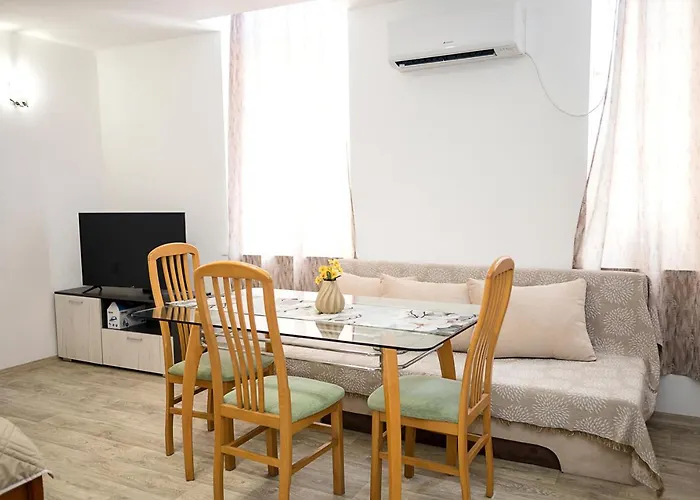 아파트 On Maria Luiza Street - Cozy In By Flat Mаnаger *