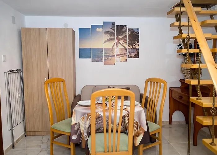 On Maria Luiza Street - Cozy In By Flat Mаnаger * 바르나